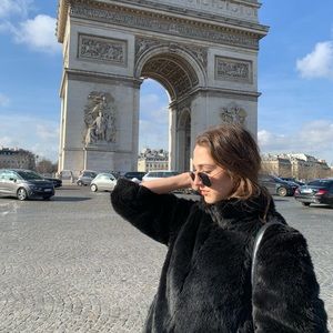 Meet your Posher, Emily